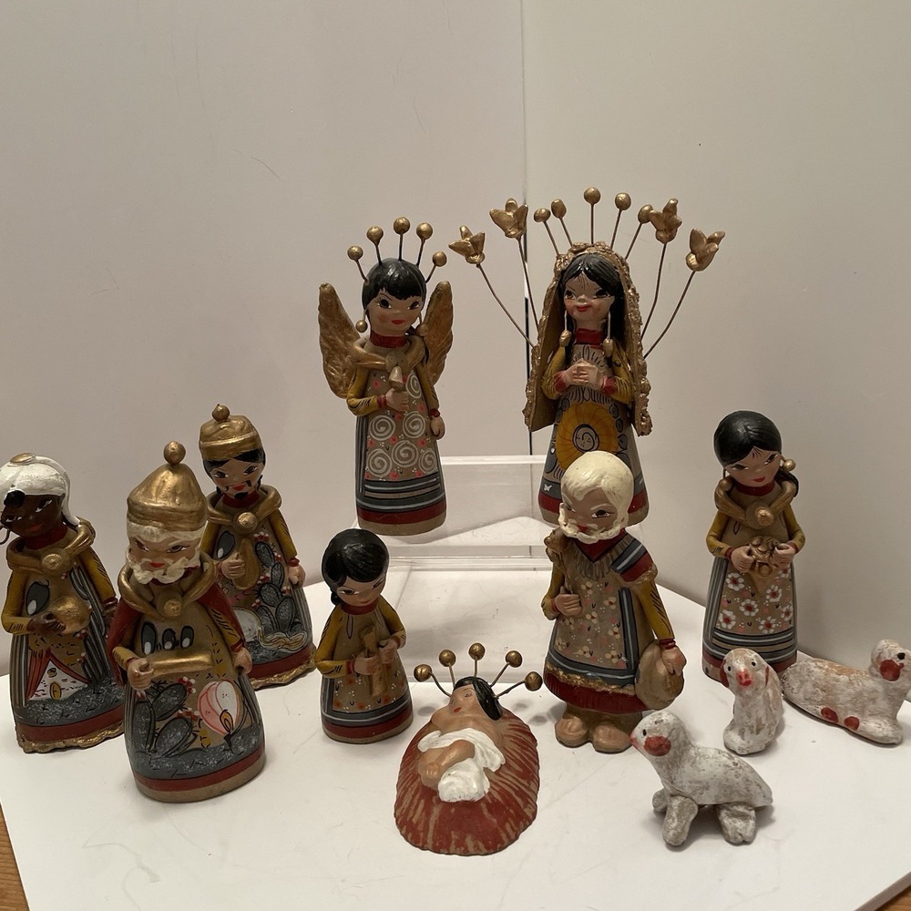 Vntg 12 Pc Mexican Folk Art Nativity Set Nacimiento Hand Painted Clay Pottery